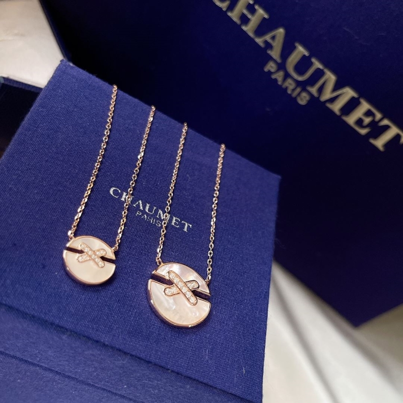 CHAUMET